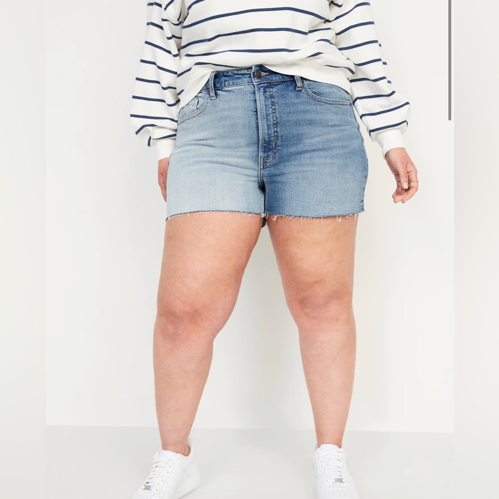 Old Navy High Waisted OG Straight Two Tone Cut Off Jean Shorts!